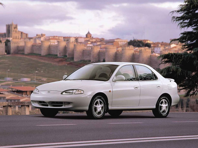 Hyundai Elantra 2.0D MT (68 л.с.) - II (J2, J3) 1995 – 2000, седан