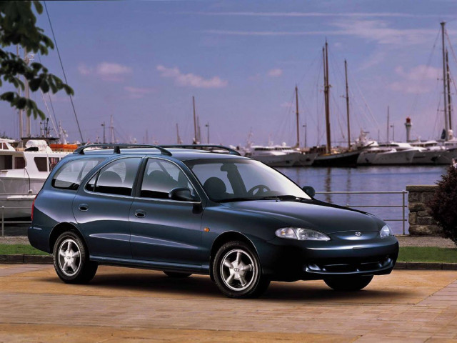 Hyundai Elantra 1.5 MT (88 л.с.) - II (J2, J3) 1995 – 2000, универсал 5 дв.