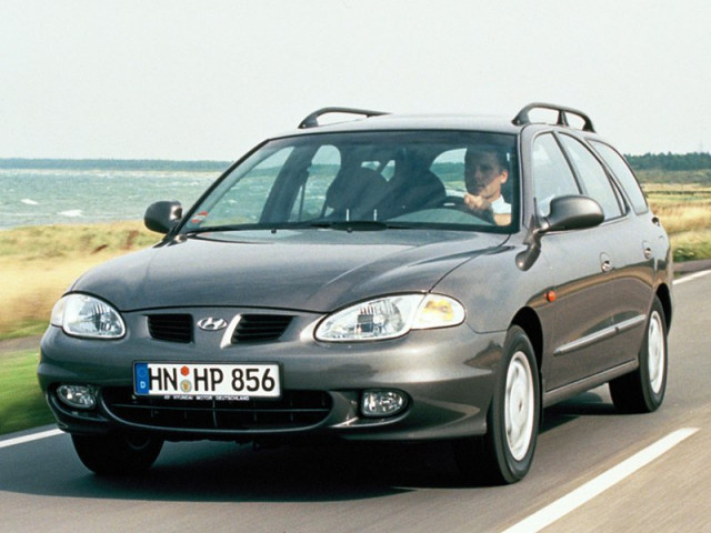 Hyundai Lantra 1.6 AT (90 л.с.) - II Рестайлинг 1998 – 2000, универсал 5 дв.