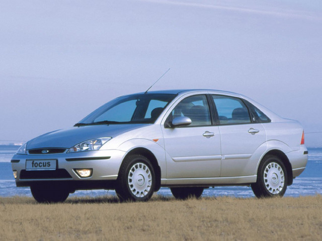 Ford Focus 1.6 AT (98 л.с.) - I Рестайлинг 2001 – 2005, седан