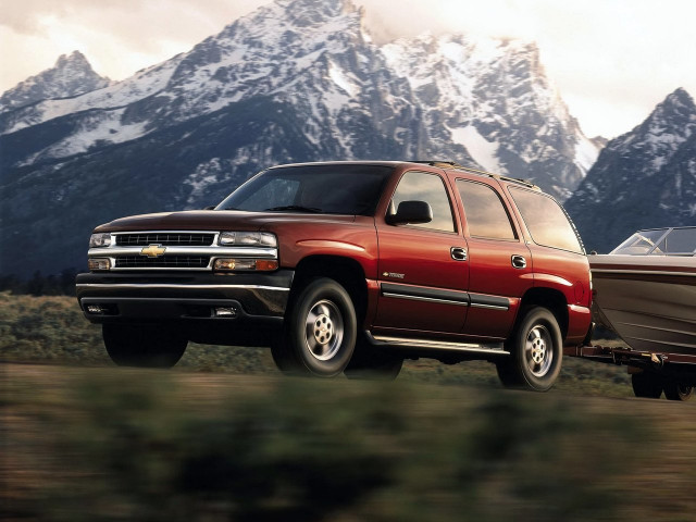 Chevrolet Tahoe 5.4 AT 4x4 (288 л.с.) - II 1999 – 2006, внедорожник 5 дв.