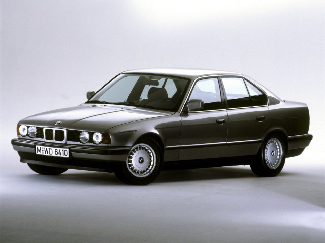 BMW 5 серии 3.5 AT (211 л.с.) - III (E34) 1987 – 1996, седан