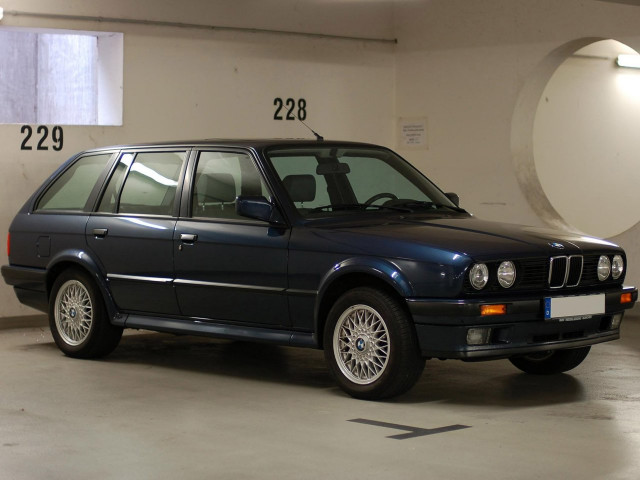 BMW 3 серии 2.5 AT 4x4 (170 л.с.) - II (E30) 1982 – 1994, универсал 5 дв.