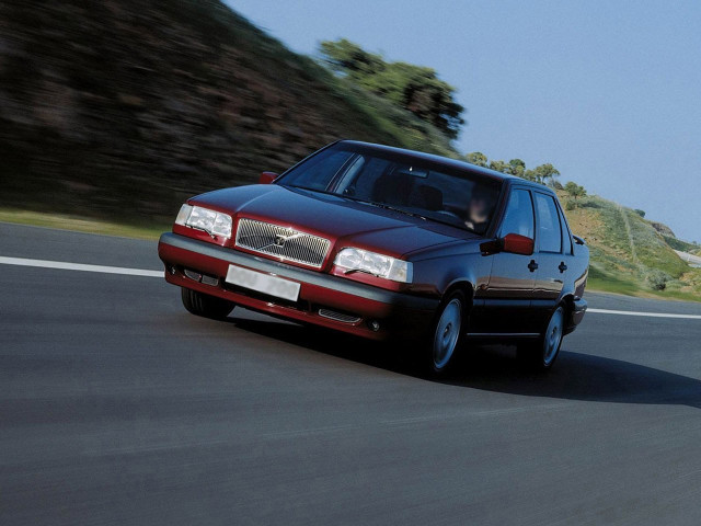 Volvo 850 2.4 AT (250 л.с.) -  1991 – 1997, седан