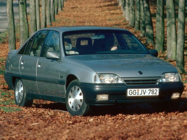 Opel Omega 3.0 MT (154 л.с.) - A 1984 – 1994, седан
