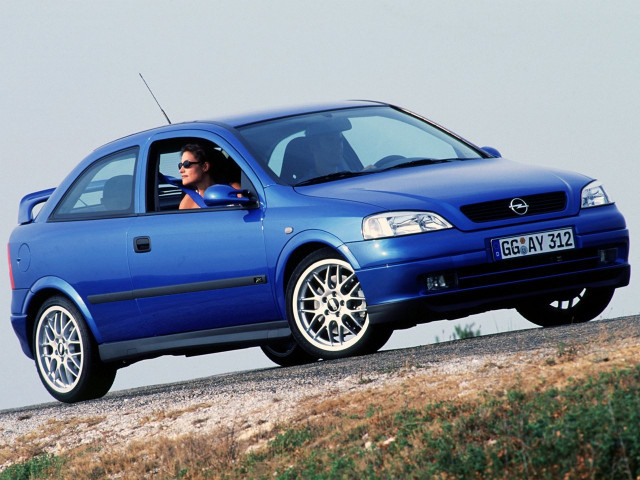 Opel Astra OPC 2.0 MT (160 л.с.) - G 1999 – 2002, хэтчбек 3 дв.