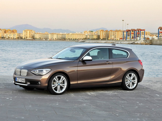 BMW 1 серии 2.0D MT (116 л.с.) - II (F20/F21) 2011 – 2015, хэтчбек 3 дв.