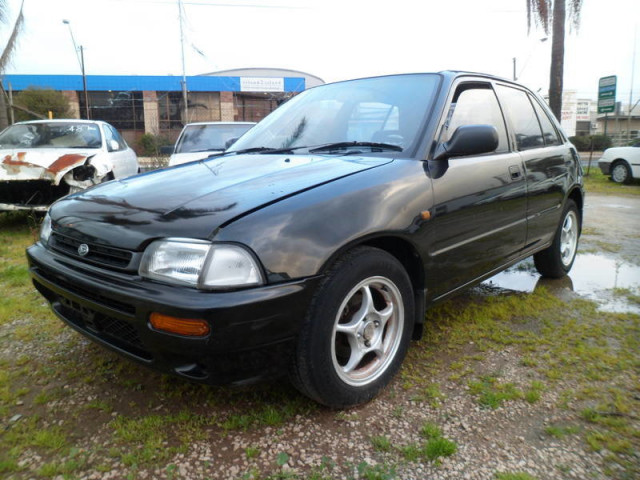 Daihatsu Charade 1.5 AT (97 л.с.) - IV 1993 – 2000, хэтчбек 5 дв.