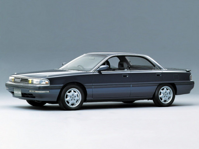 Mazda Eunos 300 1.8 AT (115 л.с.) -  1989 – 1992, седан