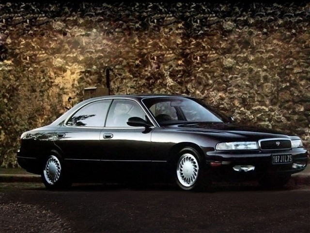 Mazda седан 1991-1993