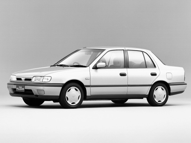 Nissan Pulsar 1.5 MT (94 л.с.) - IV (N14) 1990 – 1995, седан
