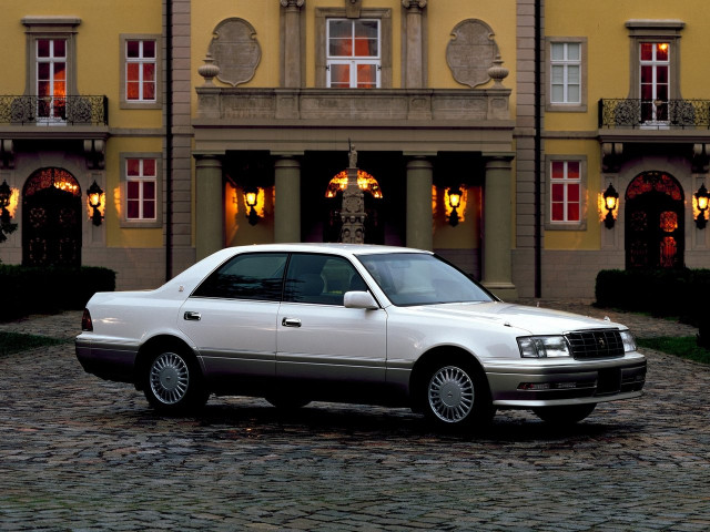 Toyota Crown 2.0 AT (79 л.с.) - X (S150) 1995 – 2008, седан