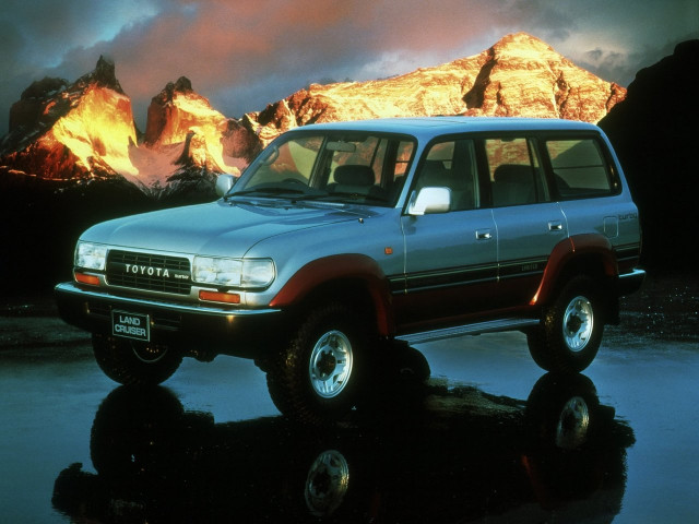 Toyota Land Cruiser 4.5 AT 4x4 (215 л.с.) - 80 Series 1989 – 1994, внедорожник 5 дв.