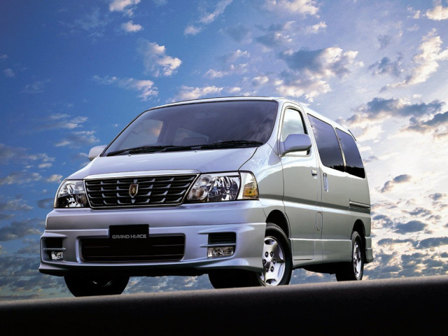 Toyota Grand HiAce 3.0D AT (140 л.с.) - I 1999 – 2002, минивэн