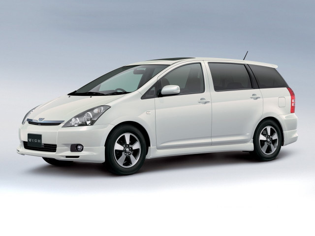 Toyota Wish 1.8 CVT 4x4 (125 л.с.) - I 2003 – 2005, компактвэн
