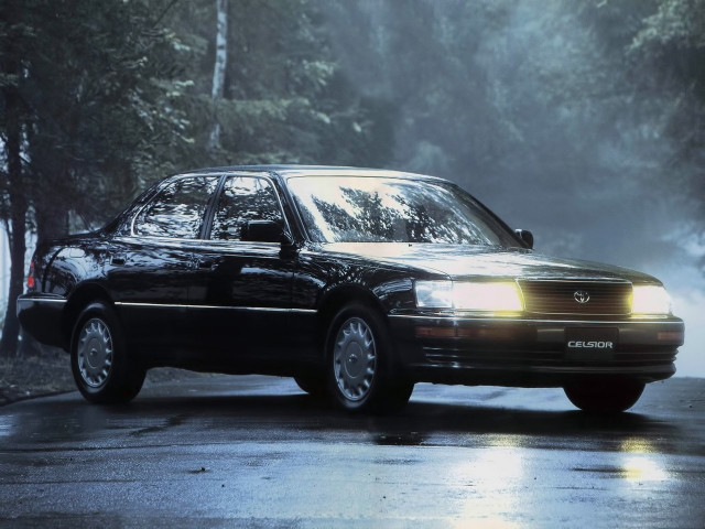 Toyota Celsior 4.0 AT (260 л.с.) - I (F10) Рестайлинг 1992 – 1994, седан