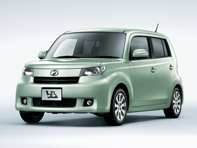 Toyota bB 1.3 AT (92 л.с.) - II Рестайлинг 2008 – 2016, компактвэн