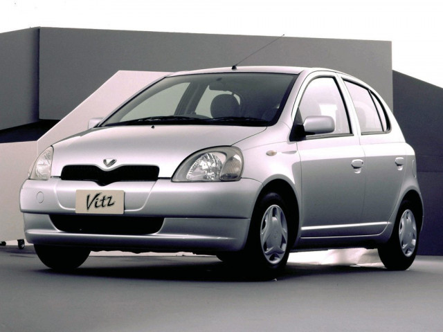 Toyota Vitz 1.3 MT (88 л.с.) - I (P10) 1999 – 2005, хэтчбек 5 дв.