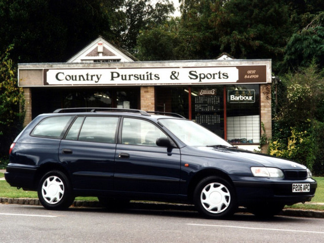 Toyota Carina E 2.0 MT (133 л.с.) -  1992 – 1998, универсал 5 дв.