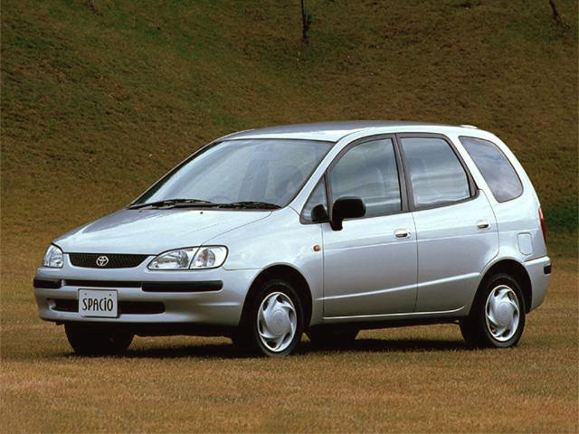Toyota Corolla Spacio 1.8 AT 4x4 (120 л.с.) - I 1997 – 2001, компактвэн