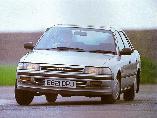 Toyota Corona 1.5 AT (94 л.с.) - VIII (T170) 1987 – 1993, седан